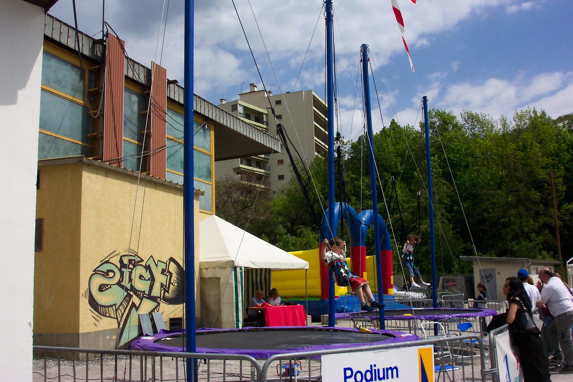 You are currently viewing fun trampoline élastique